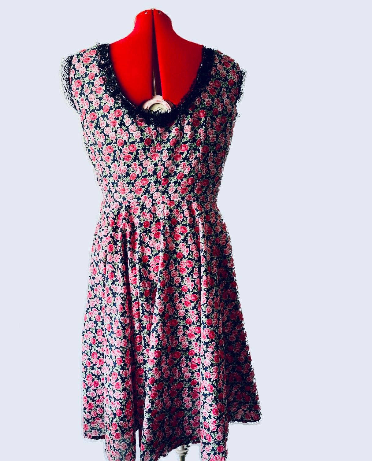 Lizzy Swallow: Ladies Handmade Vintage Style Tea Dress Back